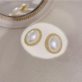 Trendy Geometric Oval Shiny Pearl Stud Earrings Modern Fashion Jewelry For Women