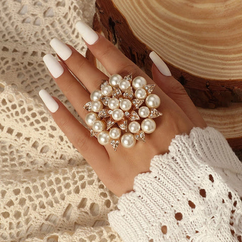 Luxury Oversize Big Pearl Crystal Flower Adjustable Finger Ring Elegant Women Fashion Jewelry Accessory
